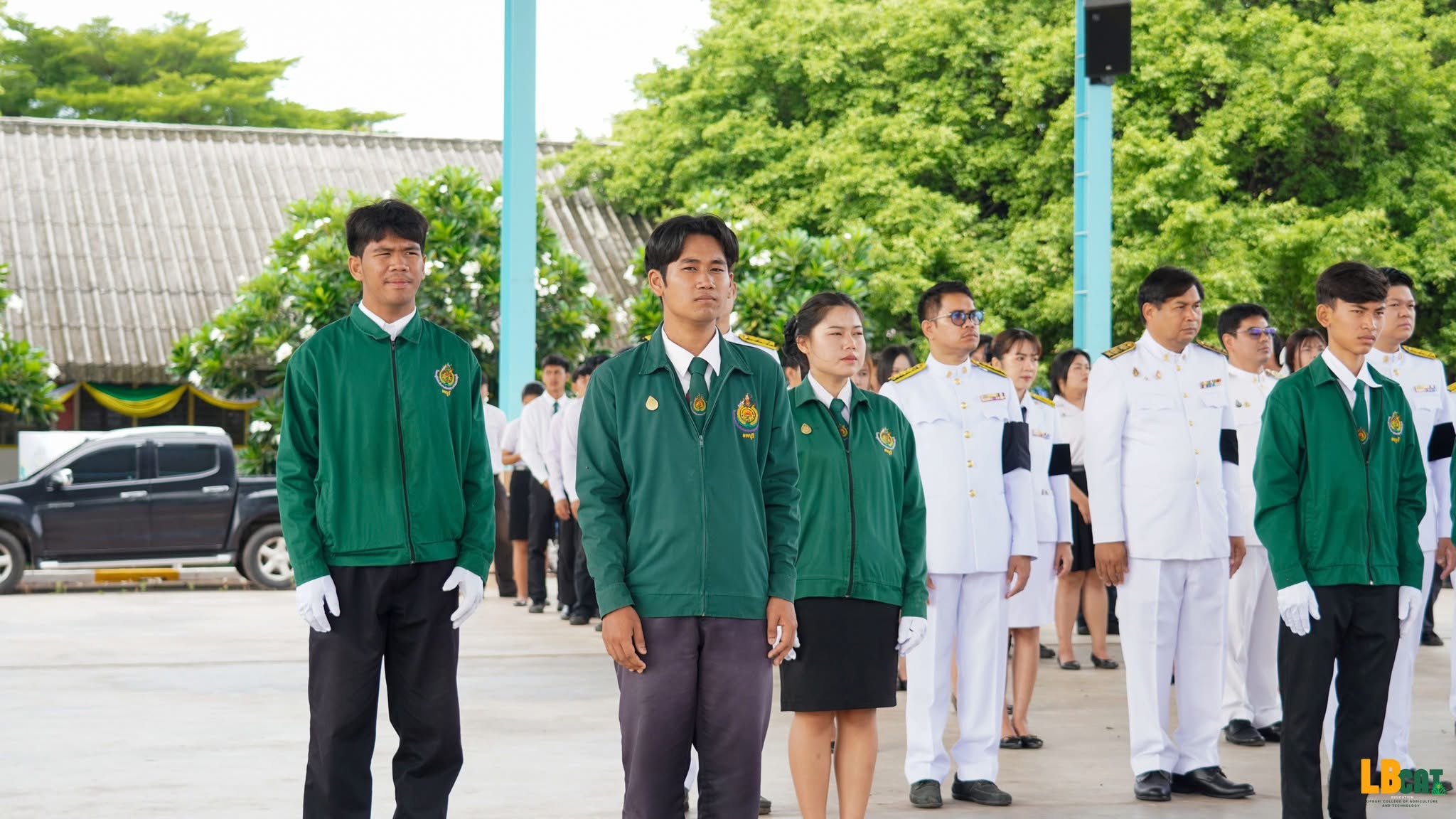 ภาพในอัลบั้มที่ 16