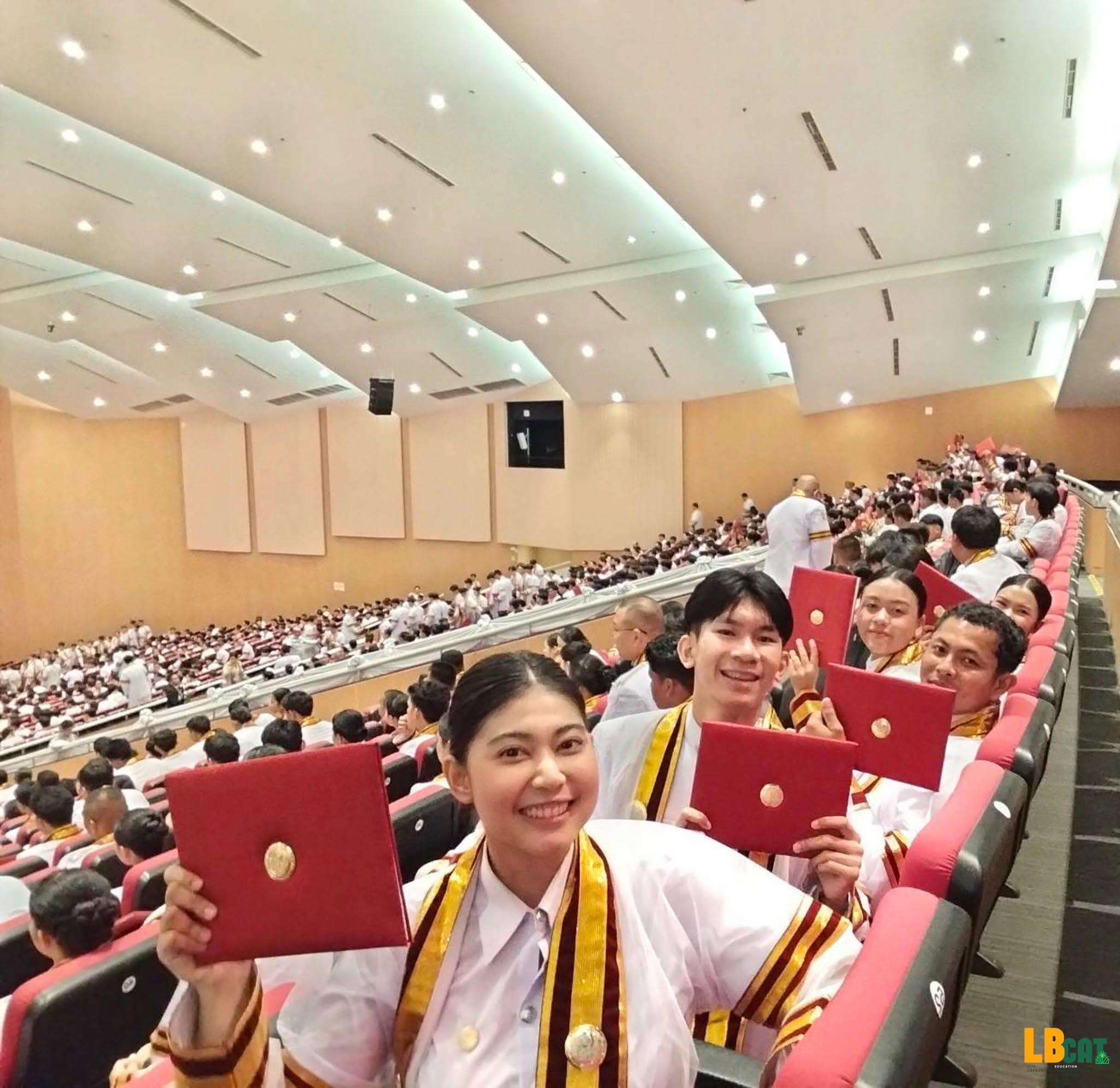 ภาพในอัลบั้มที่ 12