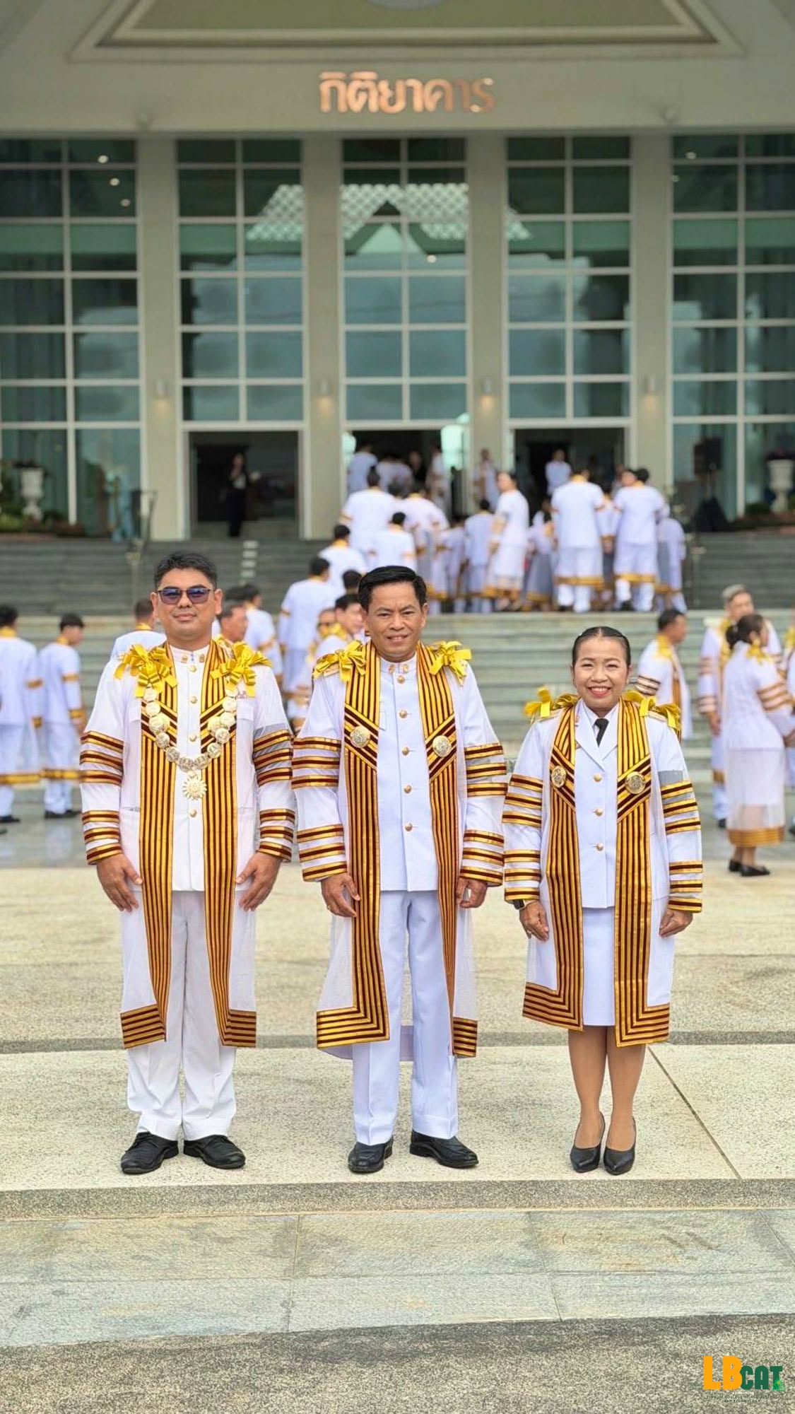 ภาพในอัลบั้มที่ 11