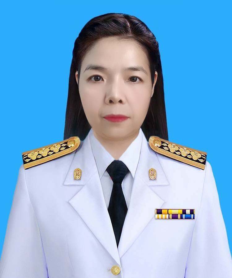 นางขวัญศิริ ปั้นทอง